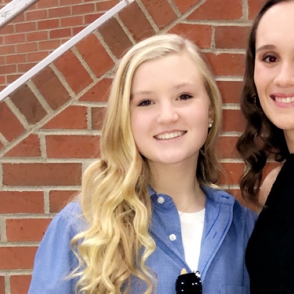 Meet your Posher, Katie - Picture 1 of 1